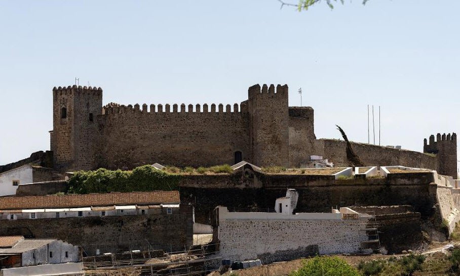 Castle of Campo Maior, Spain